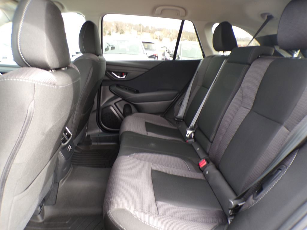 Used 2025 Subaru Outback Premium w/ Popular Package #1A image 20