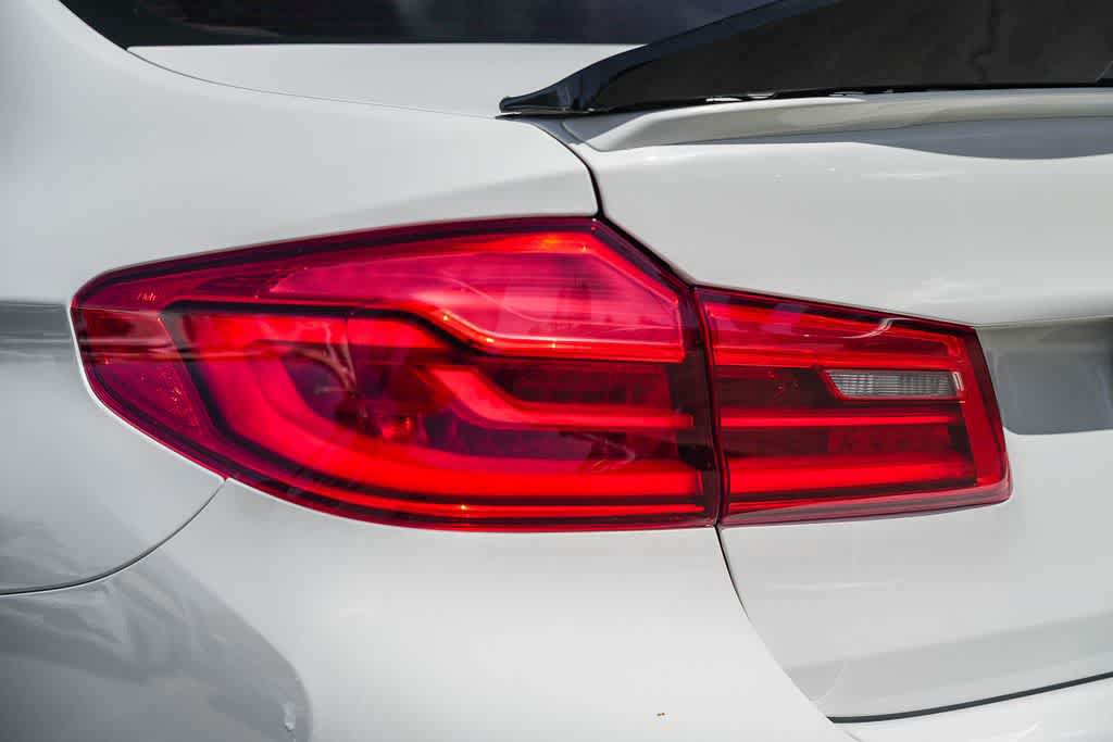 Used 2017 BMW 540i RWD image 9