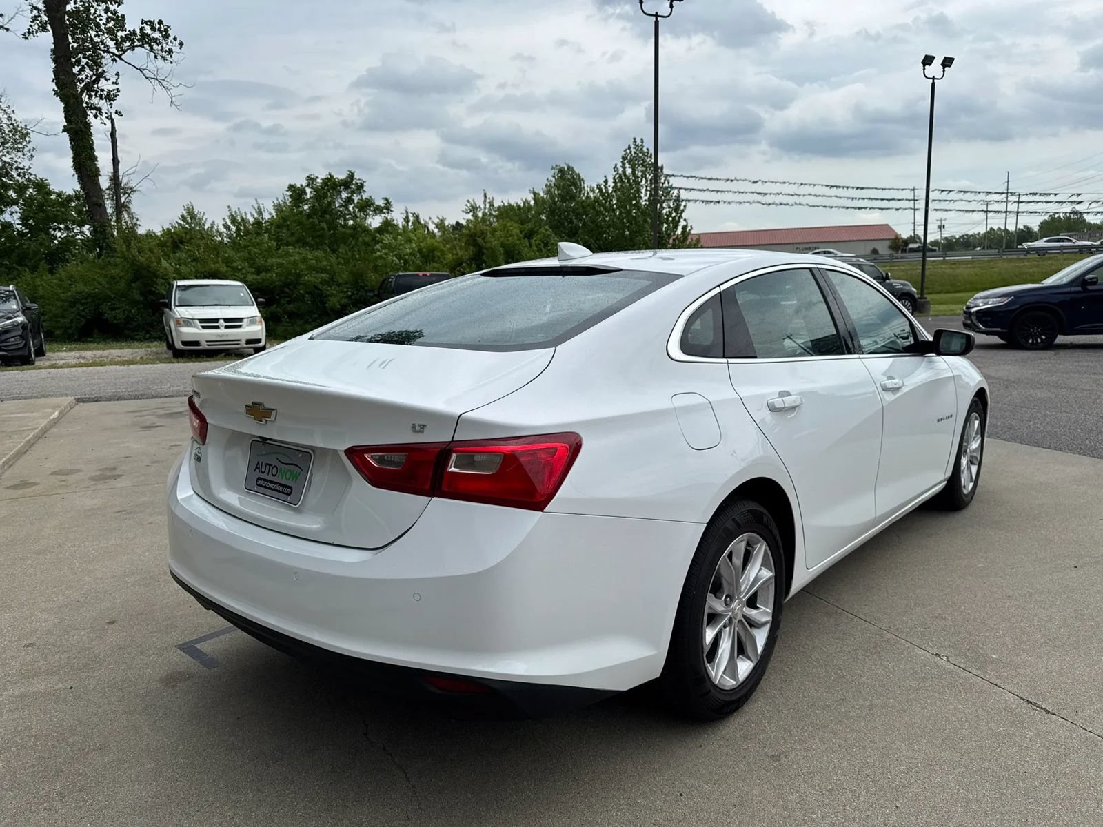 Used 2023 Chevrolet Malibu LT w/ Driver Confidence Package FWD image 8