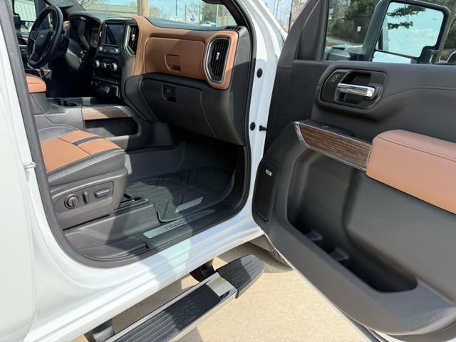 Used 2023 Chevrolet Silverado 3500 High Country AWD/4WD image 78