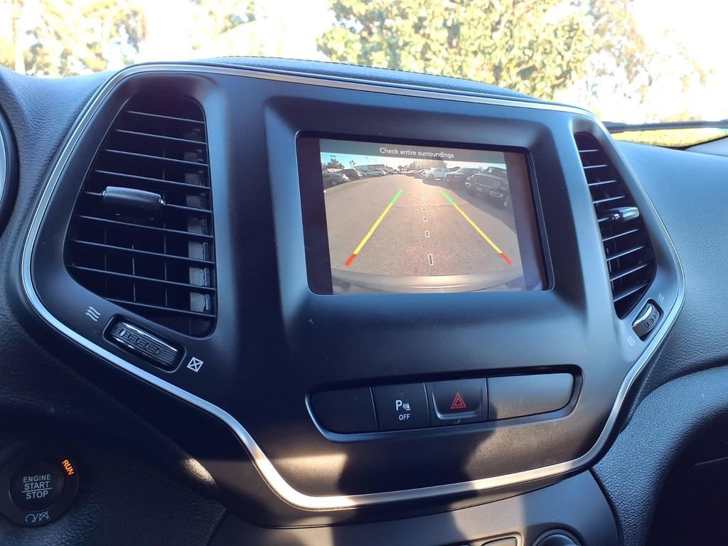 Used 2019 Jeep Cherokee Latitude Plus image 19