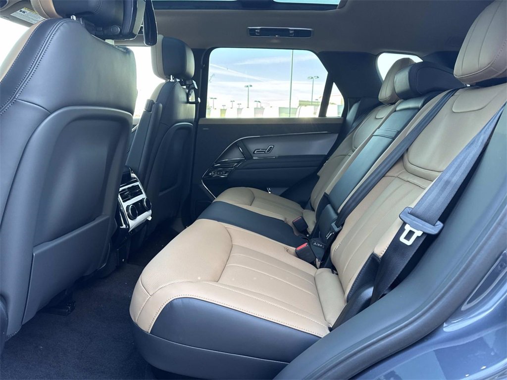 New 2026 Land Rover Range Rover Sport Dynamic SE image 14