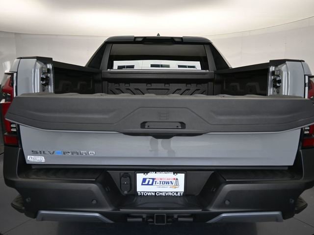 New 2025 Chevrolet Silverado EV LT image 41