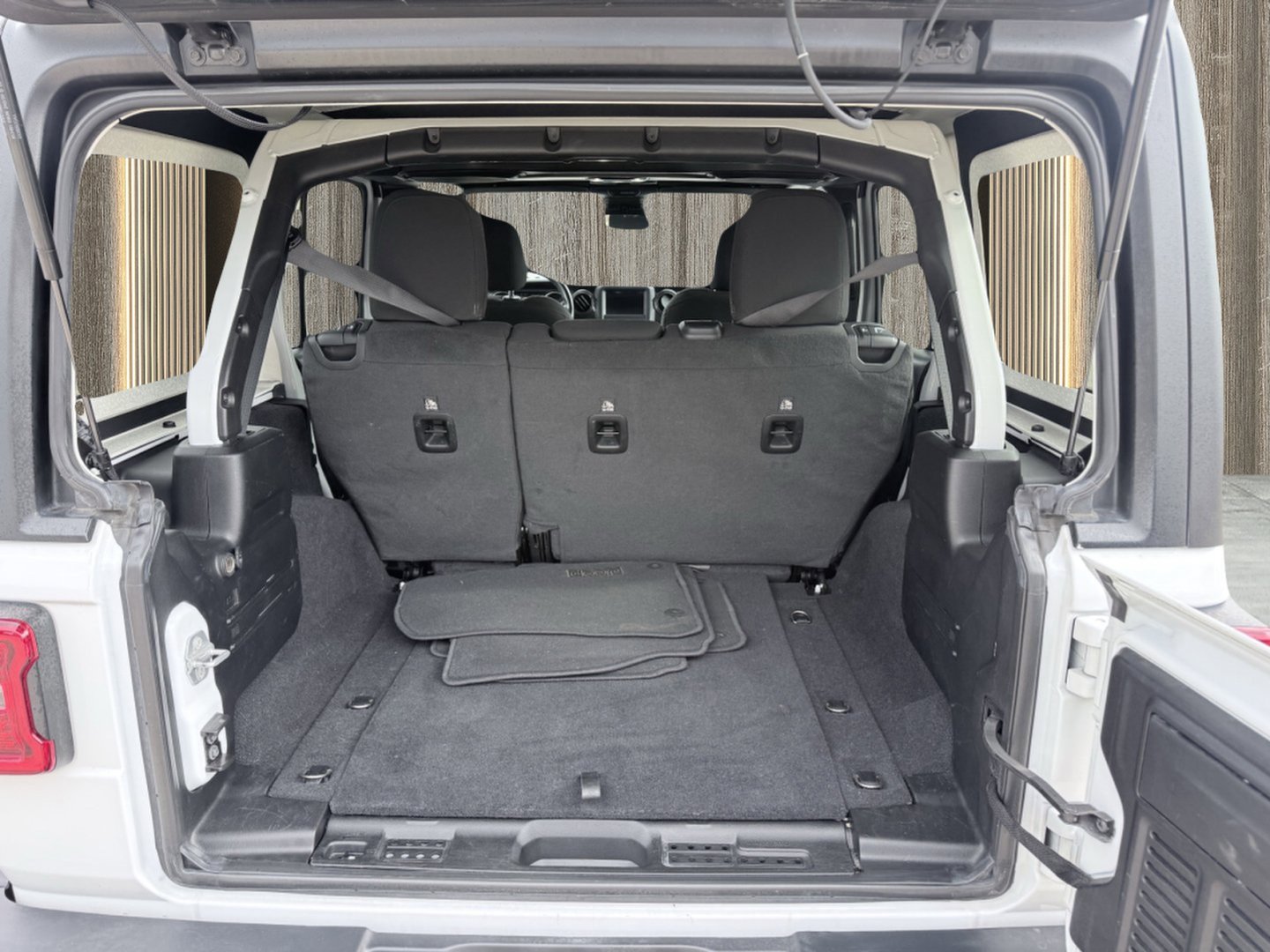 Used 2021 Jeep Wrangler Unlimited Sport AWD/4WD image 19