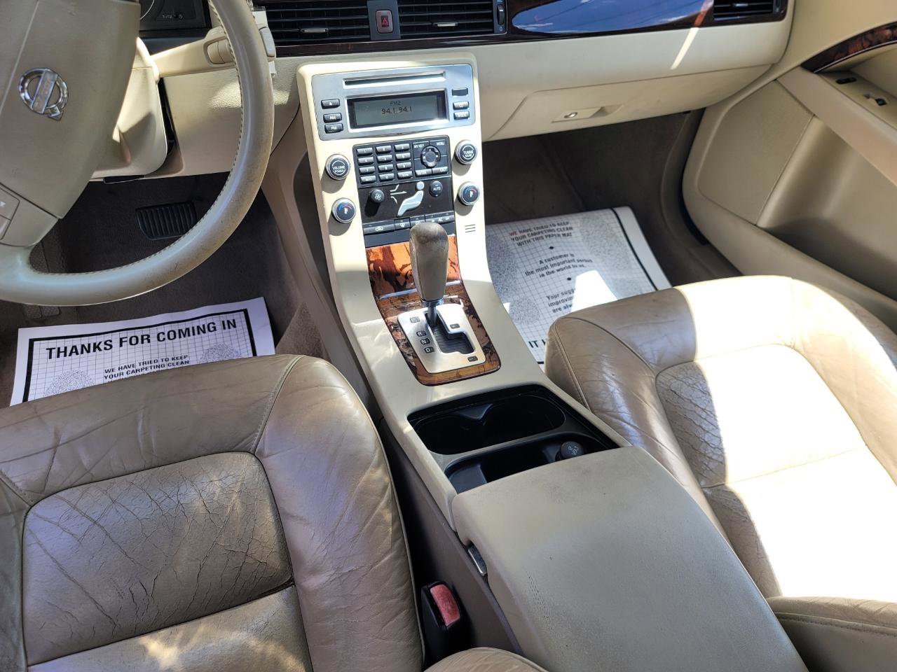 Used 2008 Volvo V70 image 13