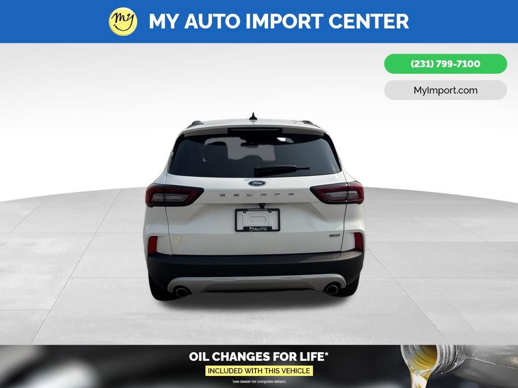 Used 2025 Ford Escape SE FWD image 6