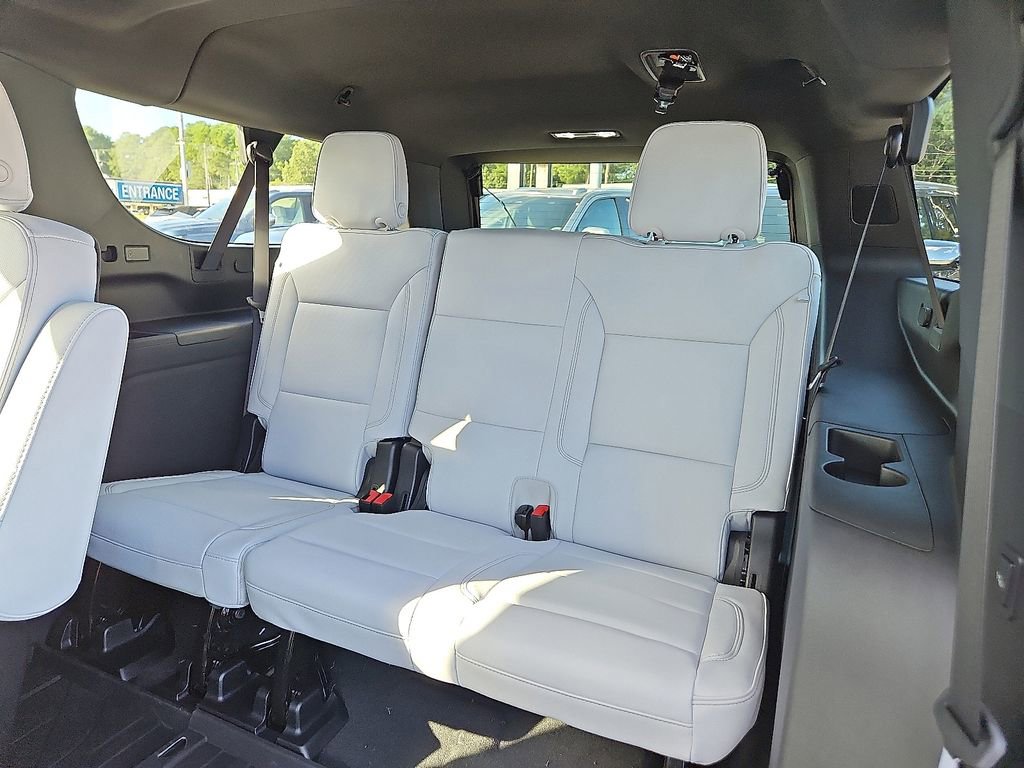 New 2025 Chevrolet Suburban Premier image 8
