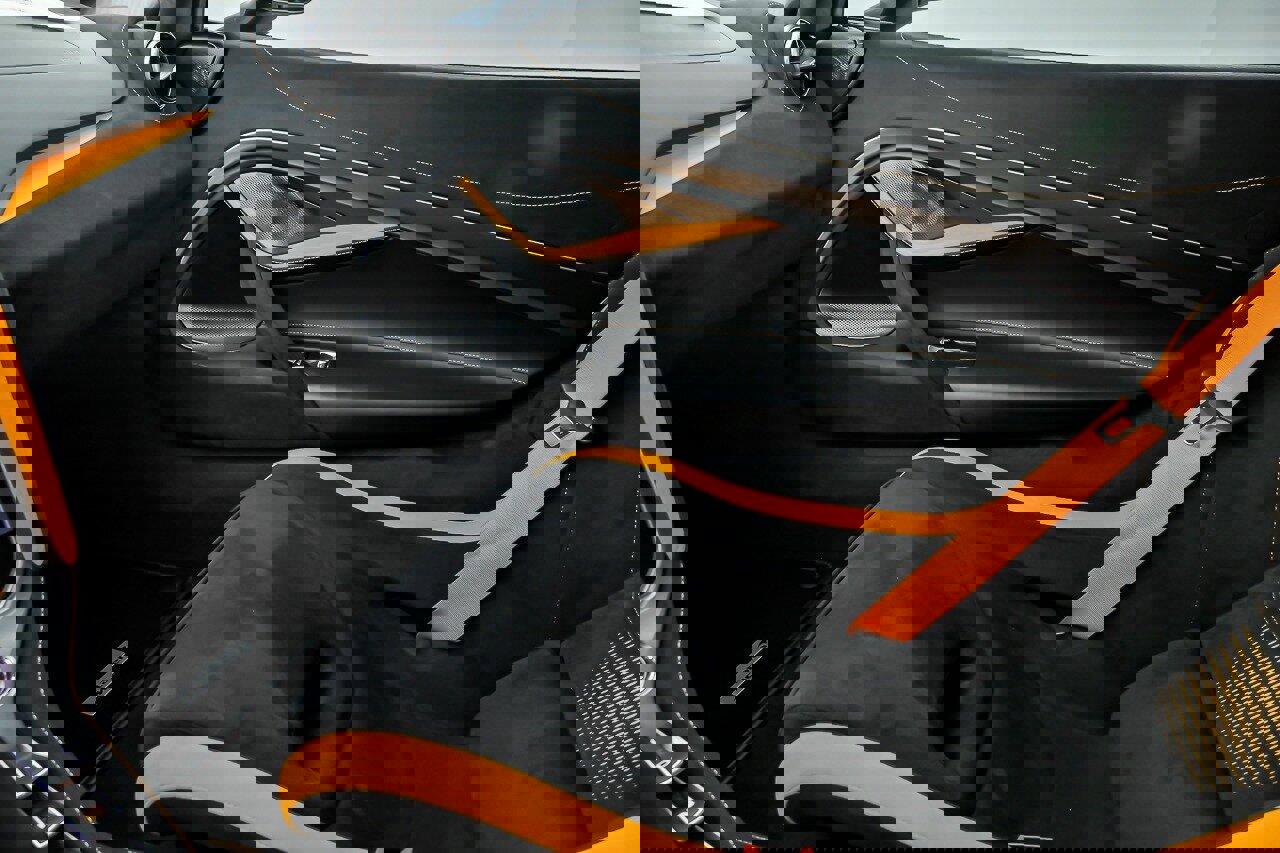 Used 2024 McLaren 750S Spider RWD image 37