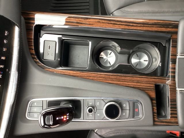 Used 2024 Cadillac Escalade ESV Premium Luxury image 34