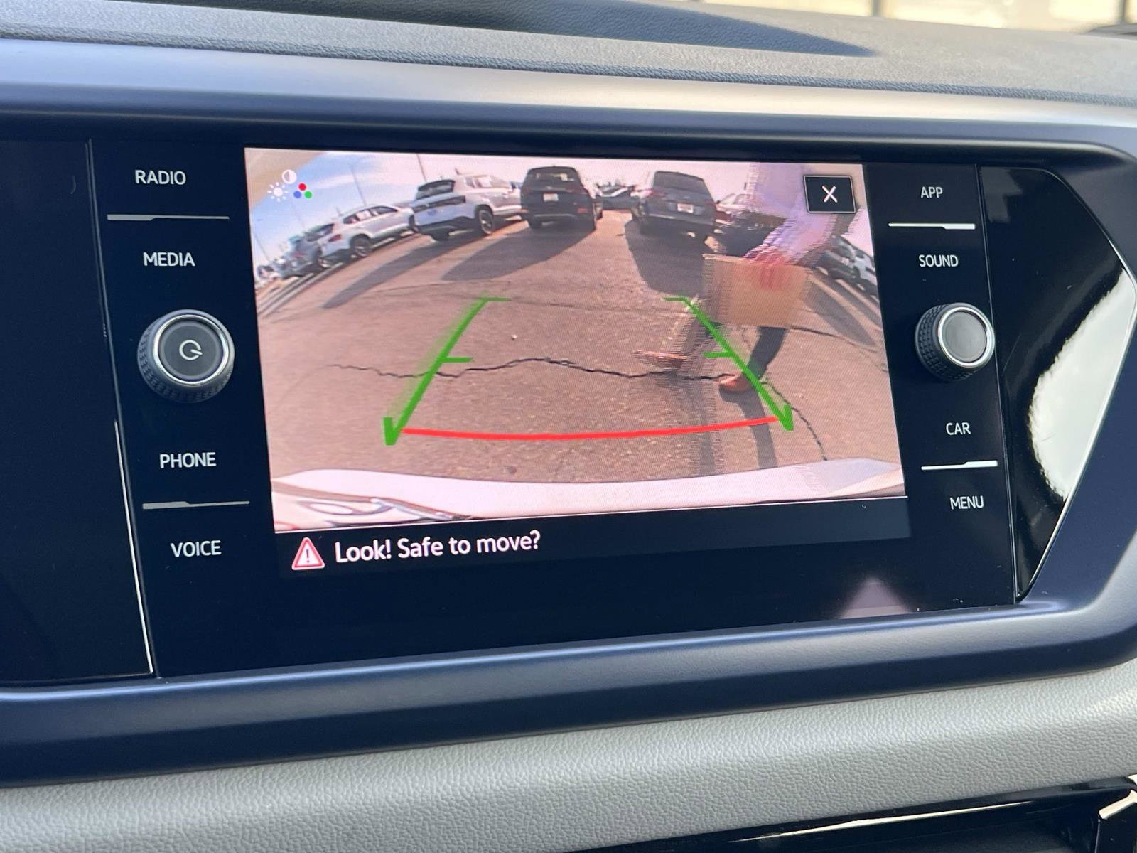 Certified 2022 Volkswagen Taos SE image 14