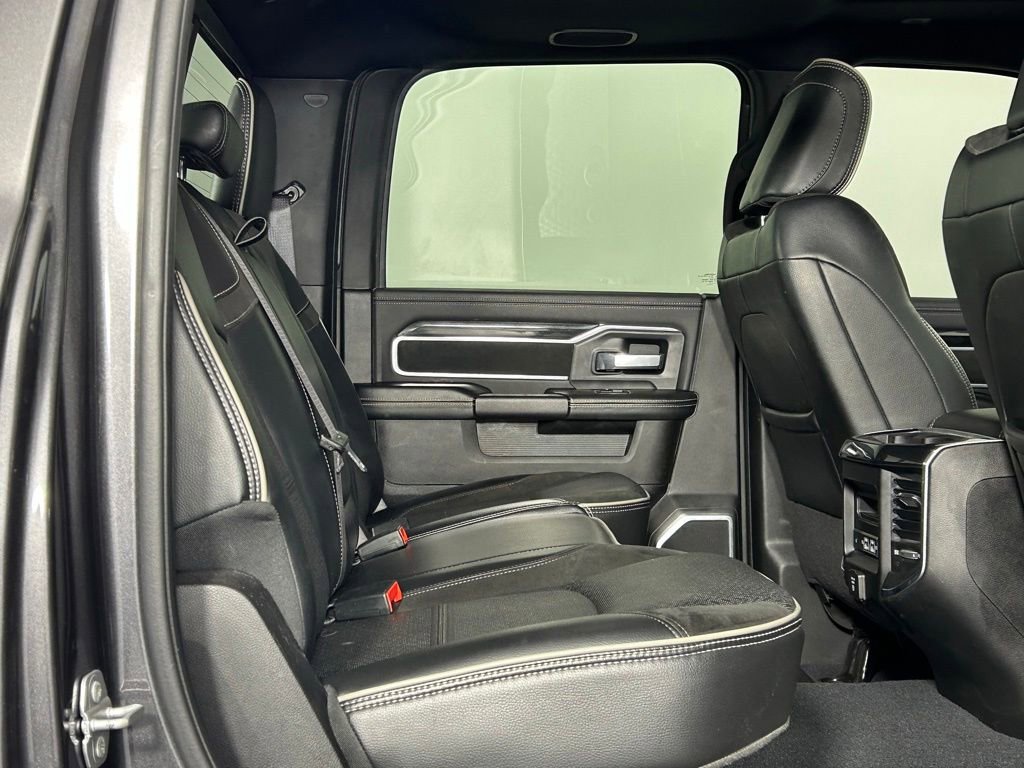 Used 2022 RAM 3500 Laramie AWD/4WD image 14