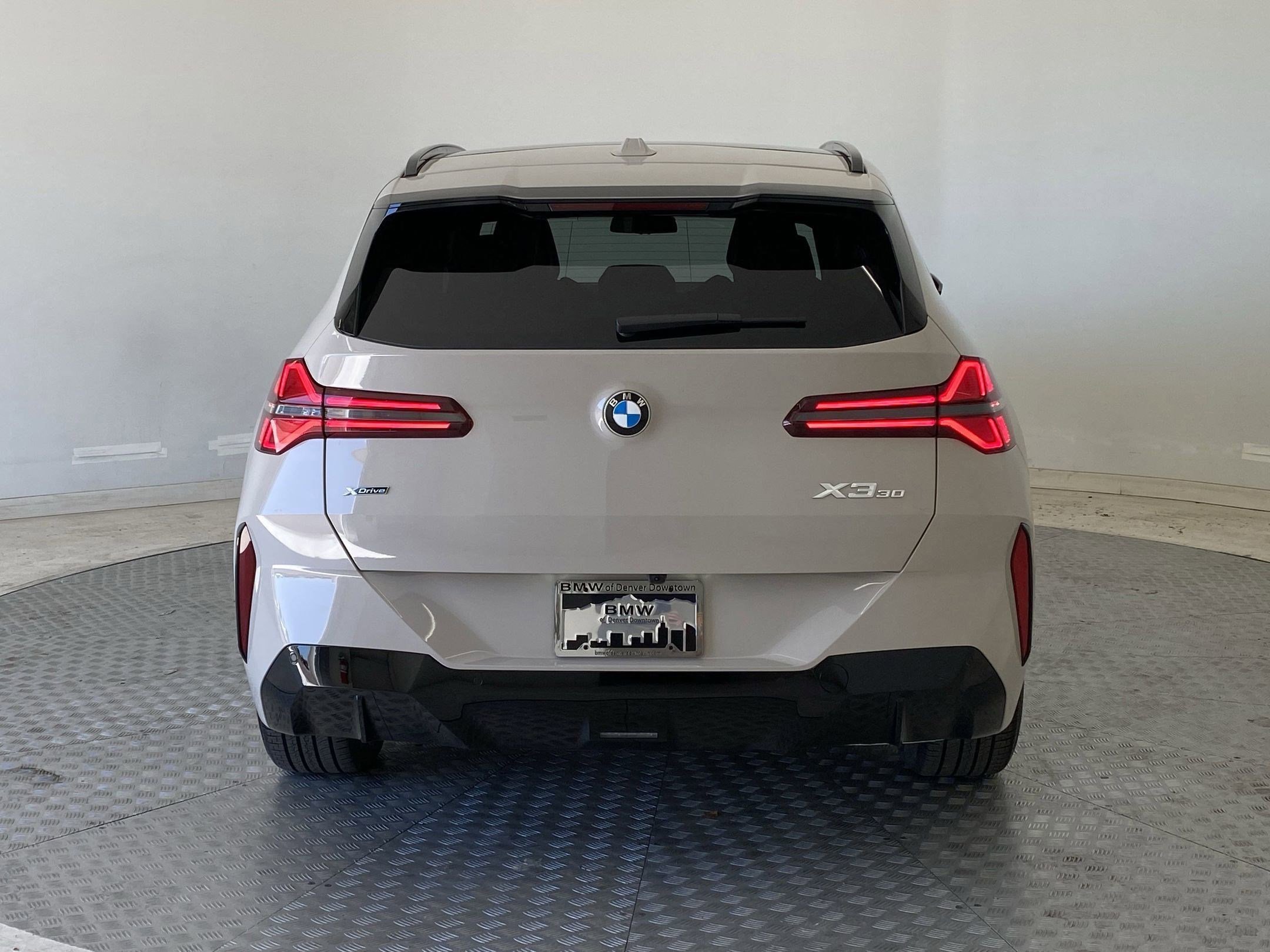 Certified 2025 BMW X3 xDrive30i w/ Premium Package image 9