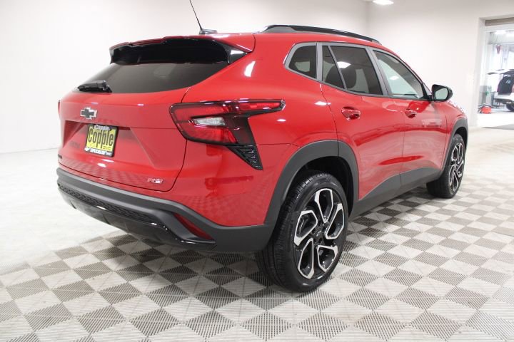 New 2026 Chevrolet Trax RS w/ Sunroof Package image 12