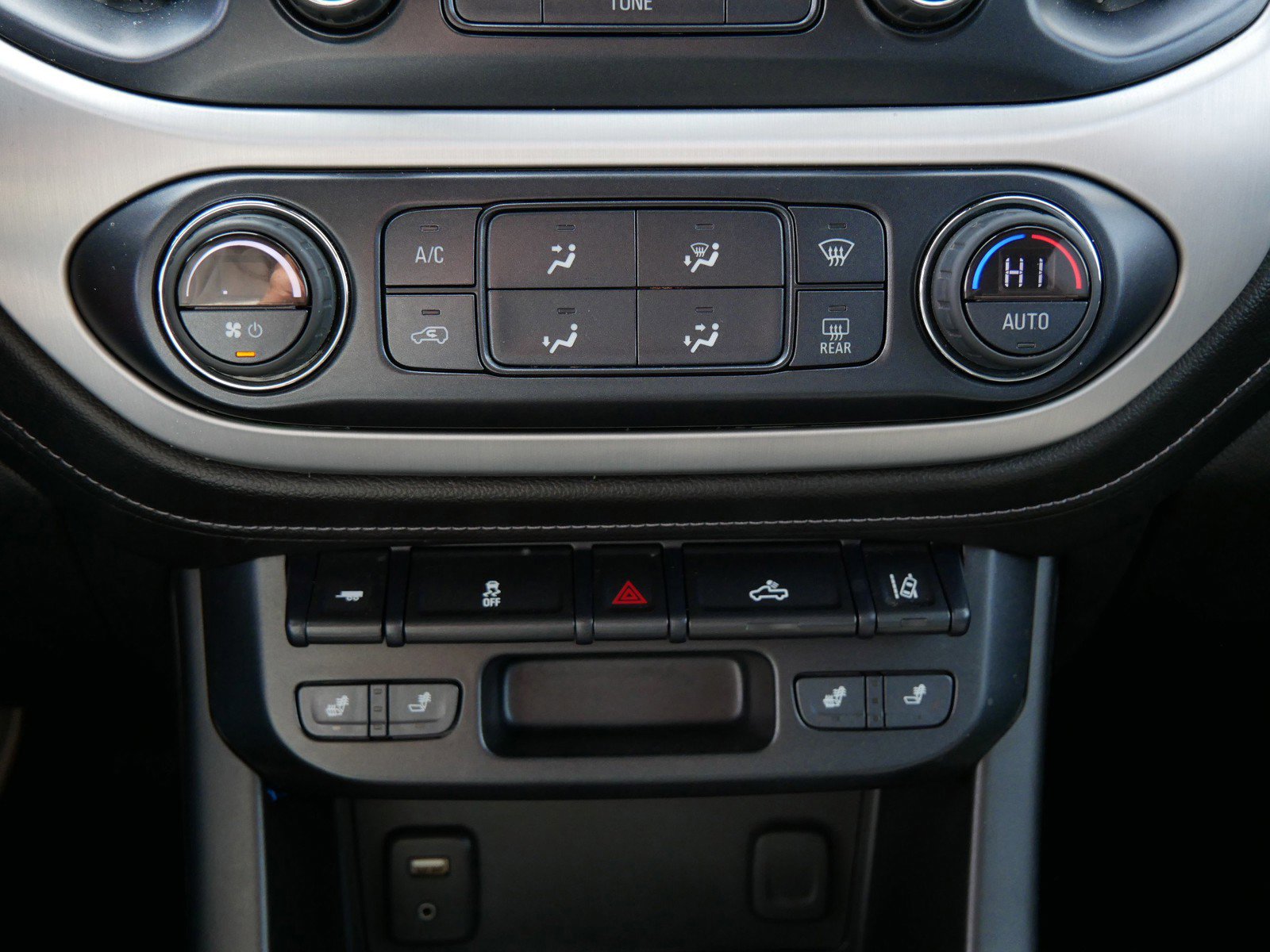 Used 2018 GMC Canyon SLT w/ Driver Alert Package image 21