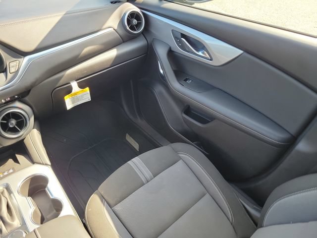 Used 2024 Chevrolet Blazer LT w/ Convenience Package FWD image 11