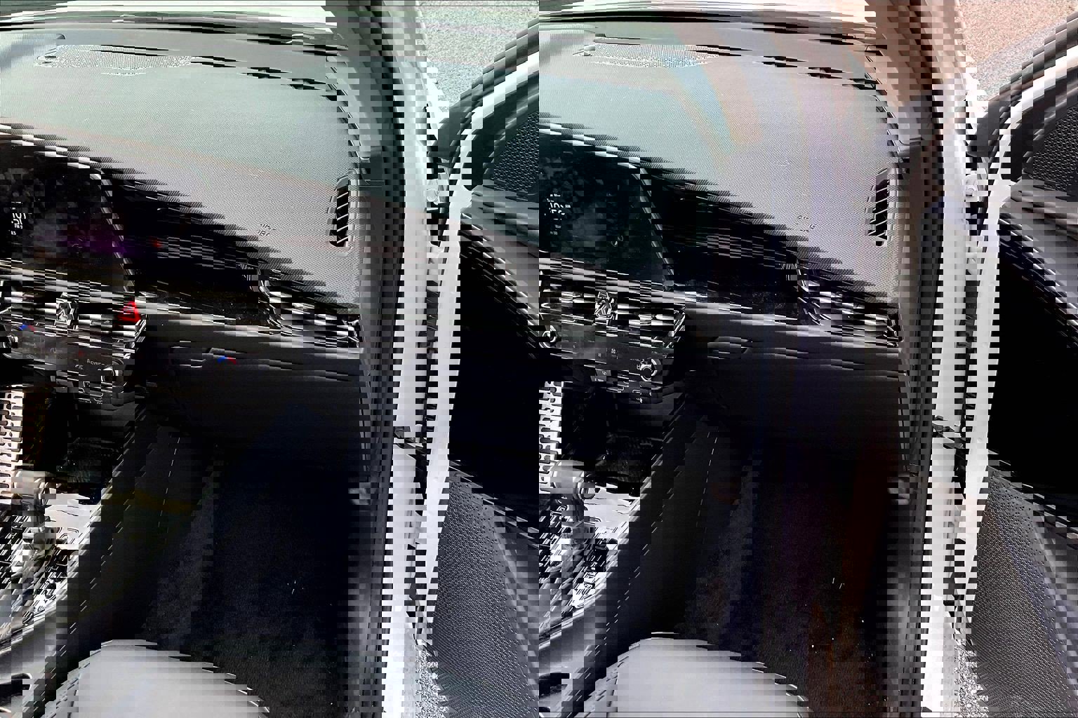 Used 2023 Kia Niro EX Touring FWD image 27