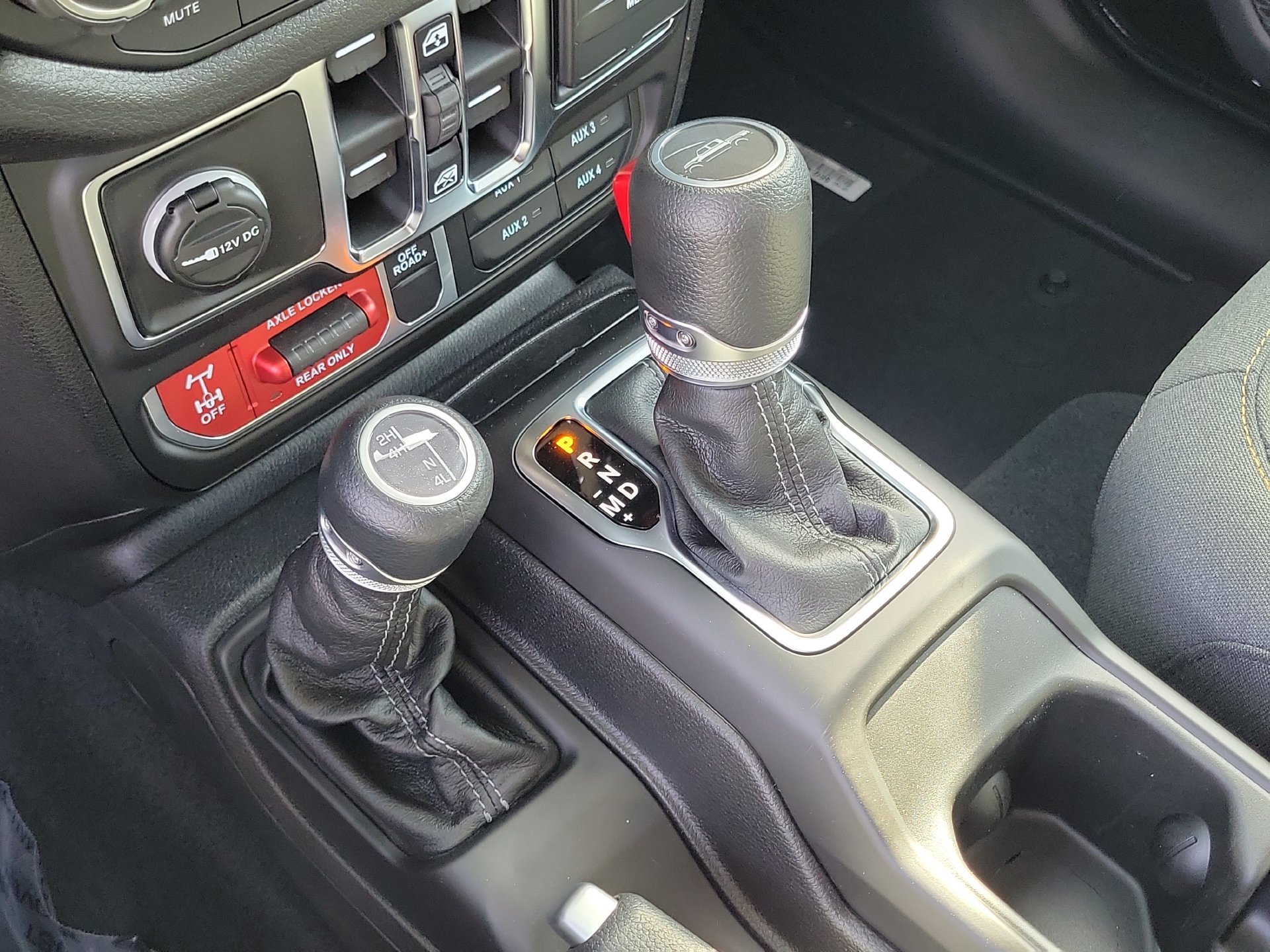 New 2026 Jeep Gladiator Sport AWD/4WD image 13