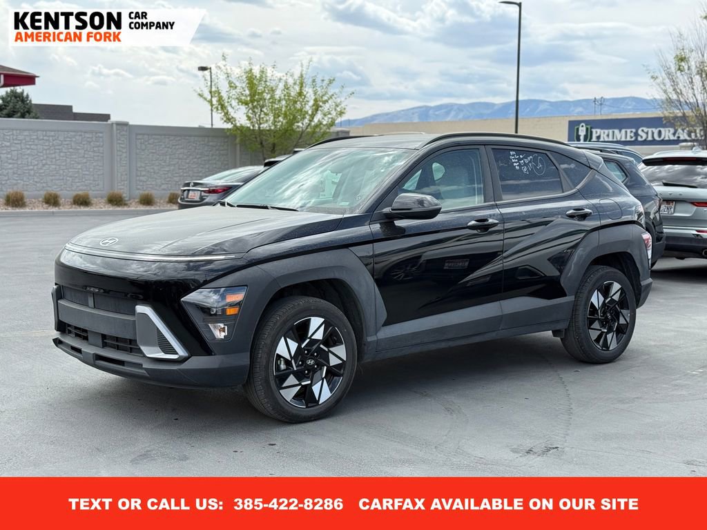 Used 2025 Hyundai Kona SEL image 1