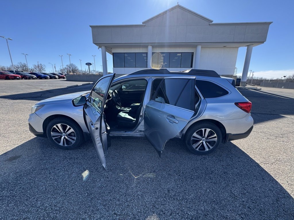 Used 2019 Subaru Outback 2.5i Limited image 4