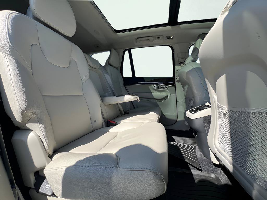 Used 2019 Volvo XC90 T5 Momentum w/ Protection Package Premier AWD/4WD image 32