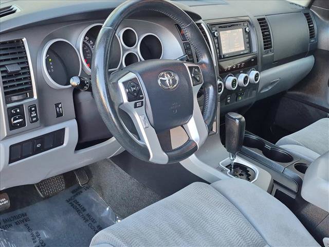 Used 2017 Toyota Sequoia SR5 AWD/4WD image 8