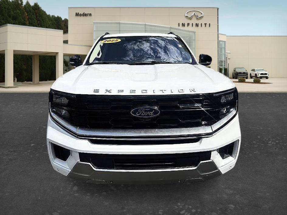 Used 2025 Ford Expedition Max Platinum AWD/4WD image 2