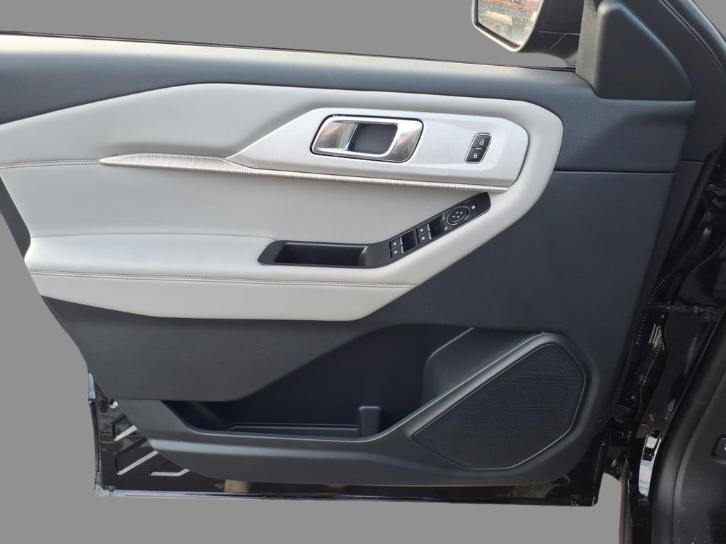New 2026 Ford Explorer Active image 15