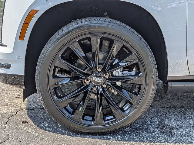 New 2026 Cadillac Escalade ESV Platinum Sport w/ LPO, ONYX Package AWD/4WD image 11