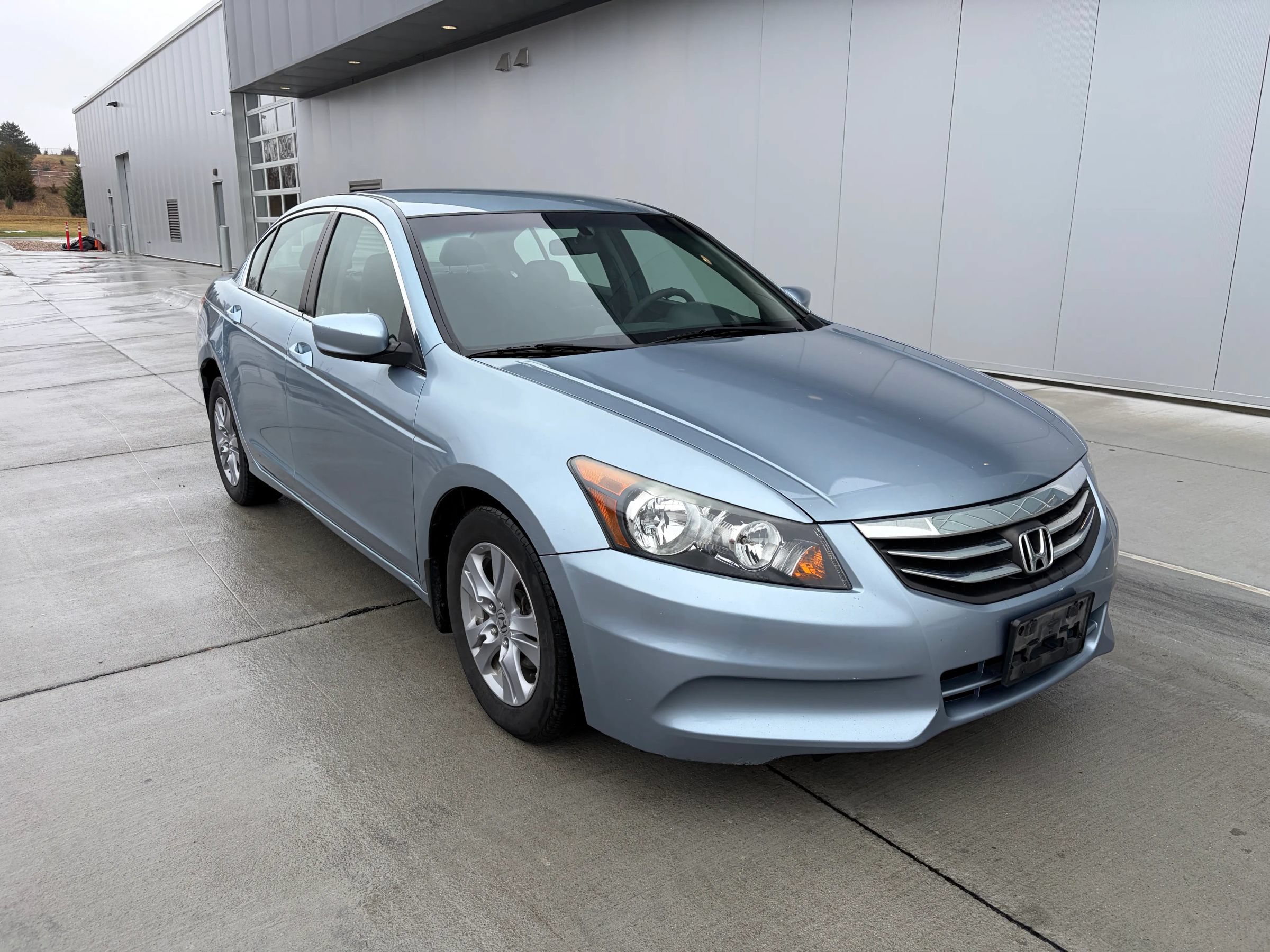 Used 2011 Honda Accord LX-P image 3