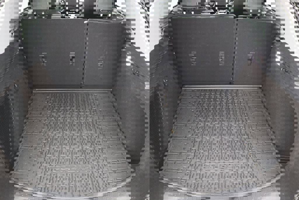 Used 2021 Lincoln Corsair AWD w/ Premium Package image 19