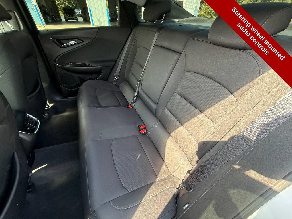 Used 2018 Chevrolet Malibu LT FWD image 28