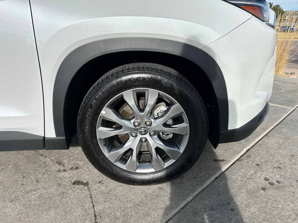 Used 2024 Toyota Grand Highlander Limited image 35