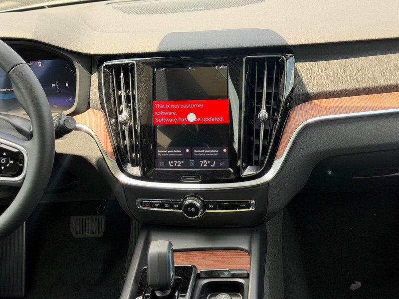 New 2026 Volvo V60 B5 Cross Country Plus w/ Protection Package Premier AWD/4WD image 7