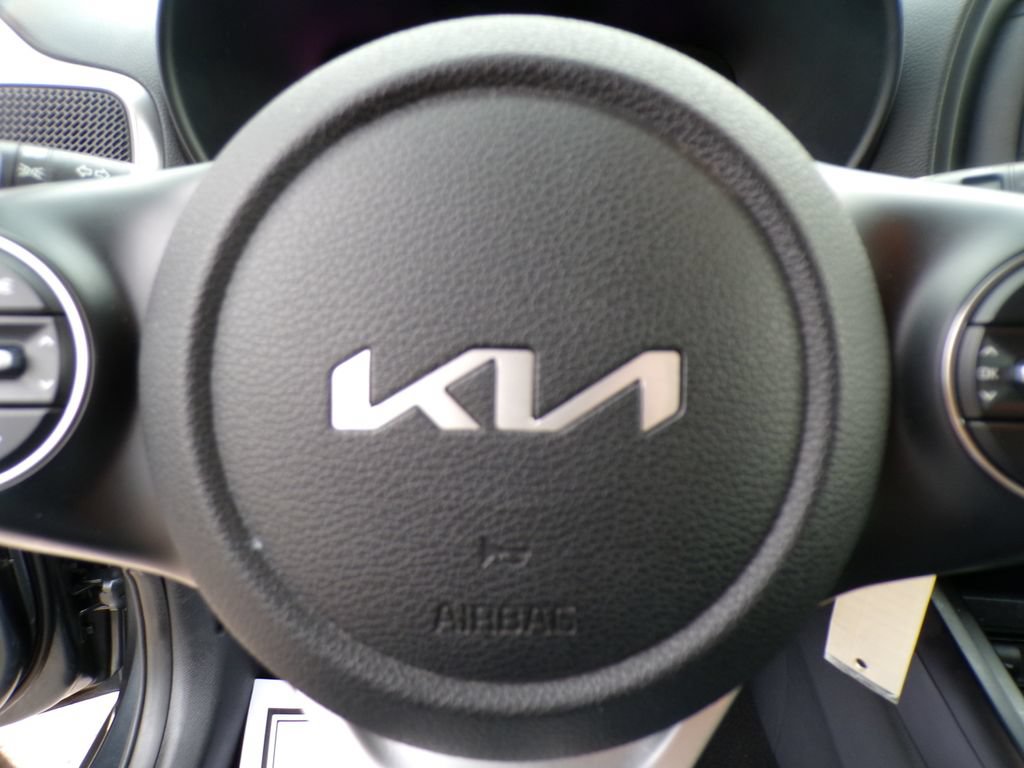 Used 2024 Kia Soul LX w/ Option Group 015 FWD image 27
