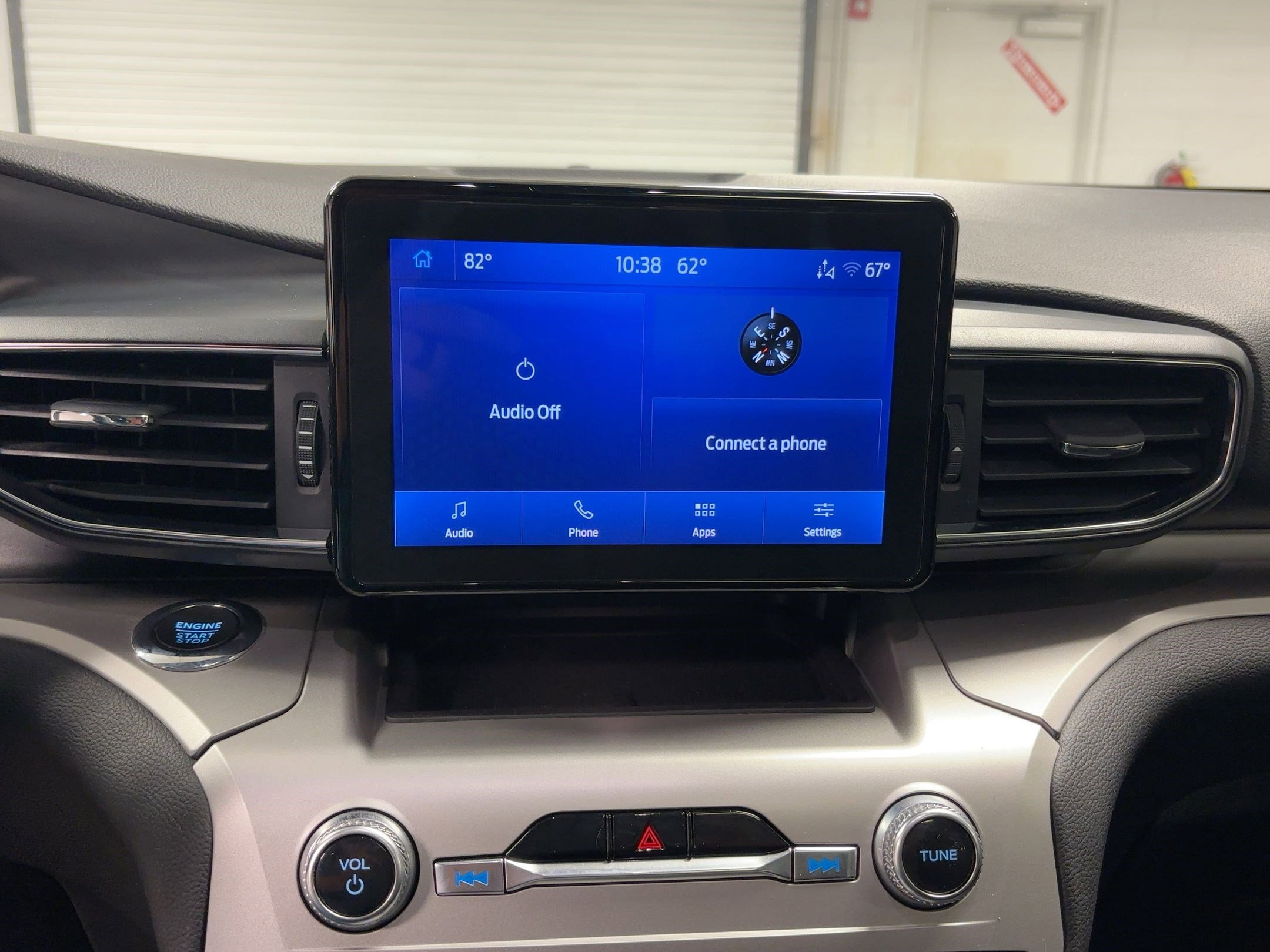 Used 2022 Ford Explorer XLT w/ Equipment Group 202A image 24