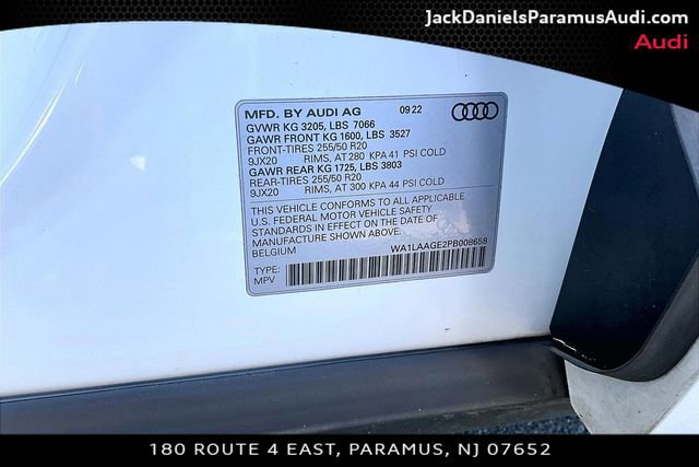 Used 2023 Audi e-tron Premium Plus w/ Premium Plus Package AWD/4WD image 24