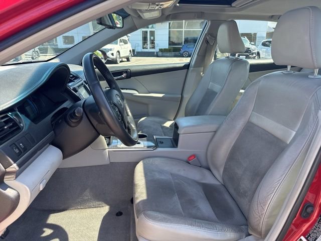 Used 2014 Toyota Camry XLE w/ Leather Package FWD image 18