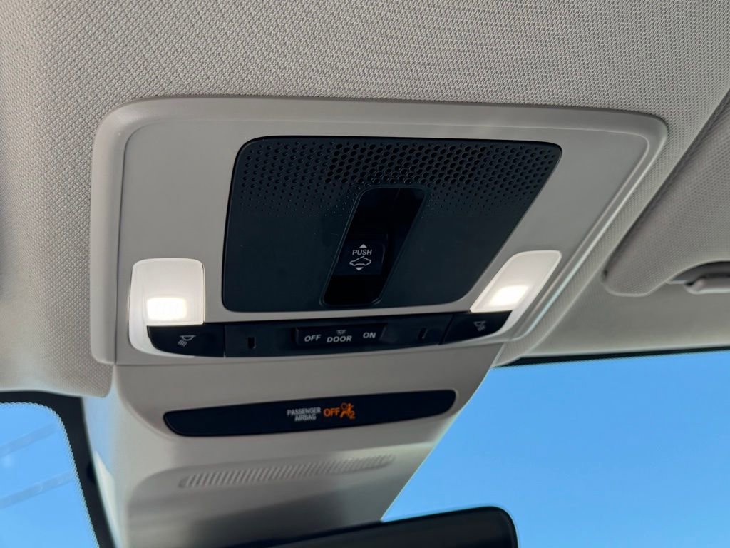 Used 2025 Honda HR-V EX-L image 27