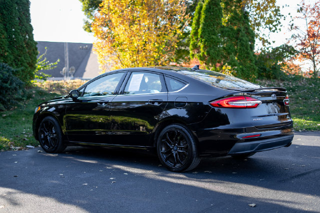 Used 2019 Ford Fusion SE w/ Equipment Group 151A FWD image 7