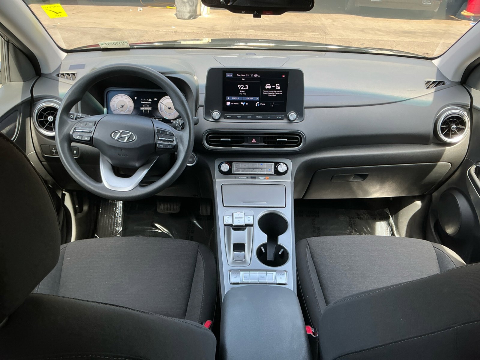 Used 2023 Hyundai Kona SE w/ Cargo Package FWD image 17