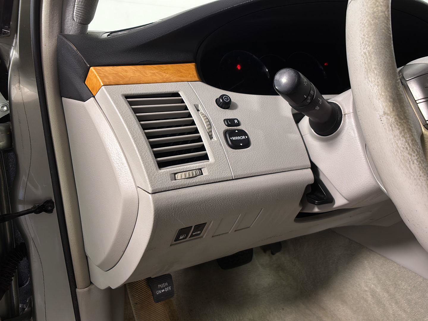 Used 2006 Toyota Avalon XLS FWD image 27