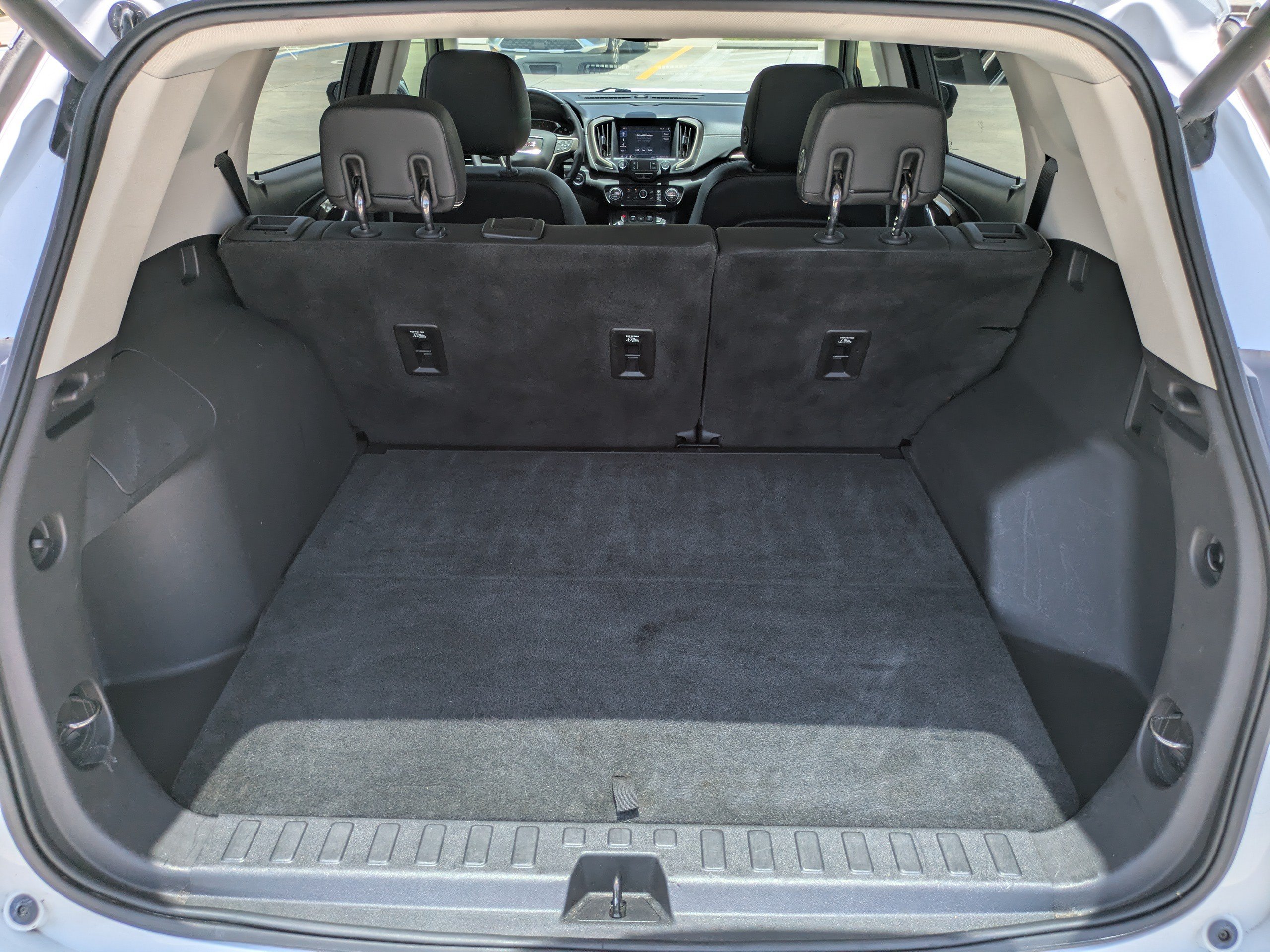 Used 2019 GMC Terrain Denali w/ Advanced Safety Package FWD image 11