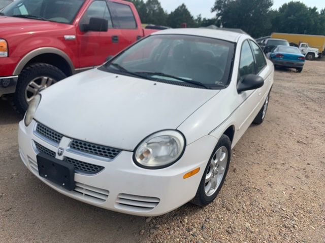 Used 2005 Dodge Neon SXT image 2