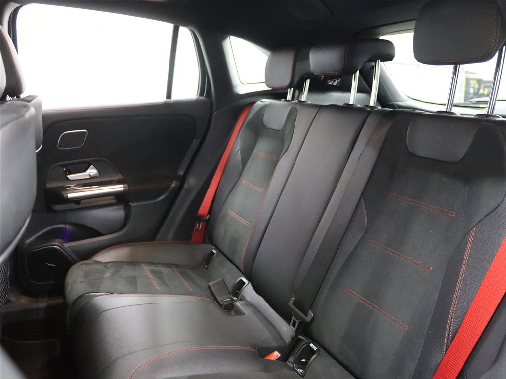 Used 2021 Mercedes-Benz GLA 35 AMG 4MATIC image 13