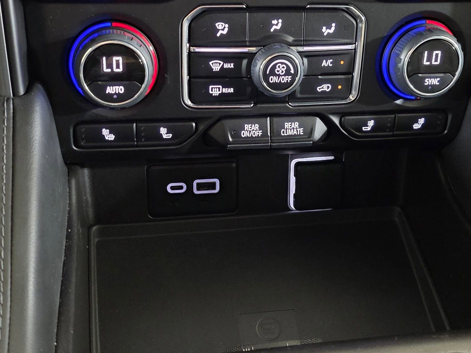 Used 2023 Chevrolet Tahoe Z71 AWD/4WD image 31