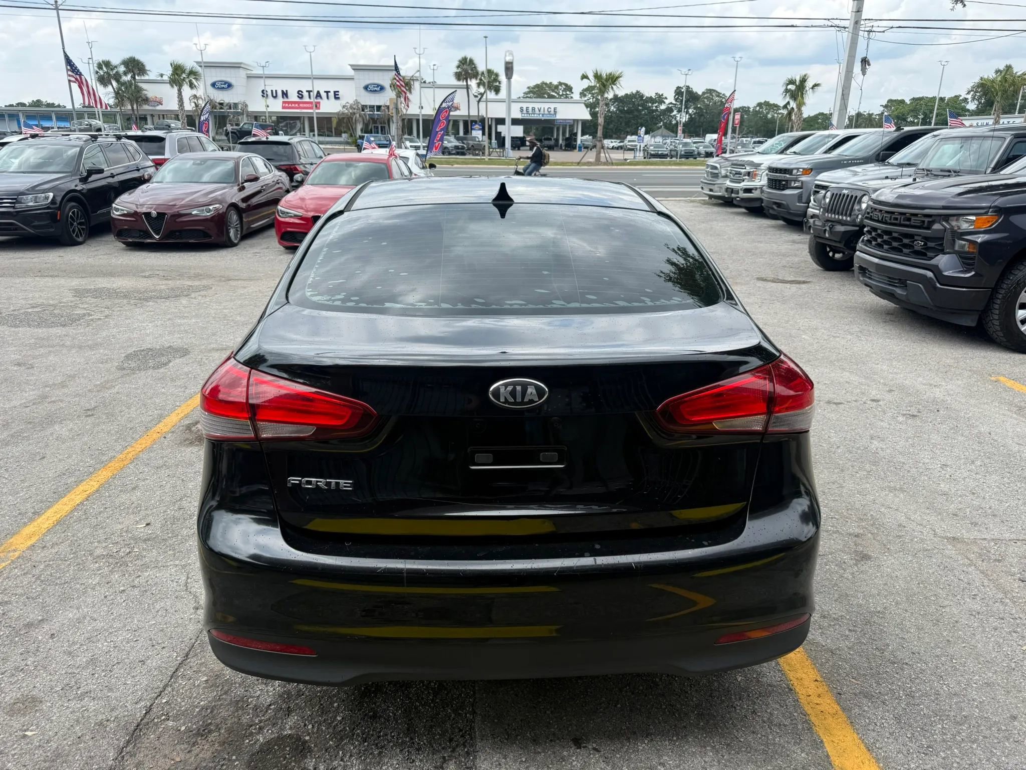 Used 2017 Kia Forte LX FWD image 5