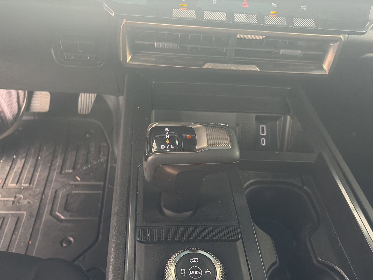 Used 2024 GMC Hummer EV 3X w/ LPO, Cargo Utility Package image 18