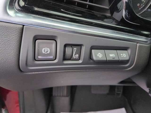 Used 2025 Cadillac XT6 Premium Luxury w/ Technology Package AWD/4WD image 20
