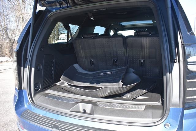 New 2026 Chevrolet Suburban High Country image 24