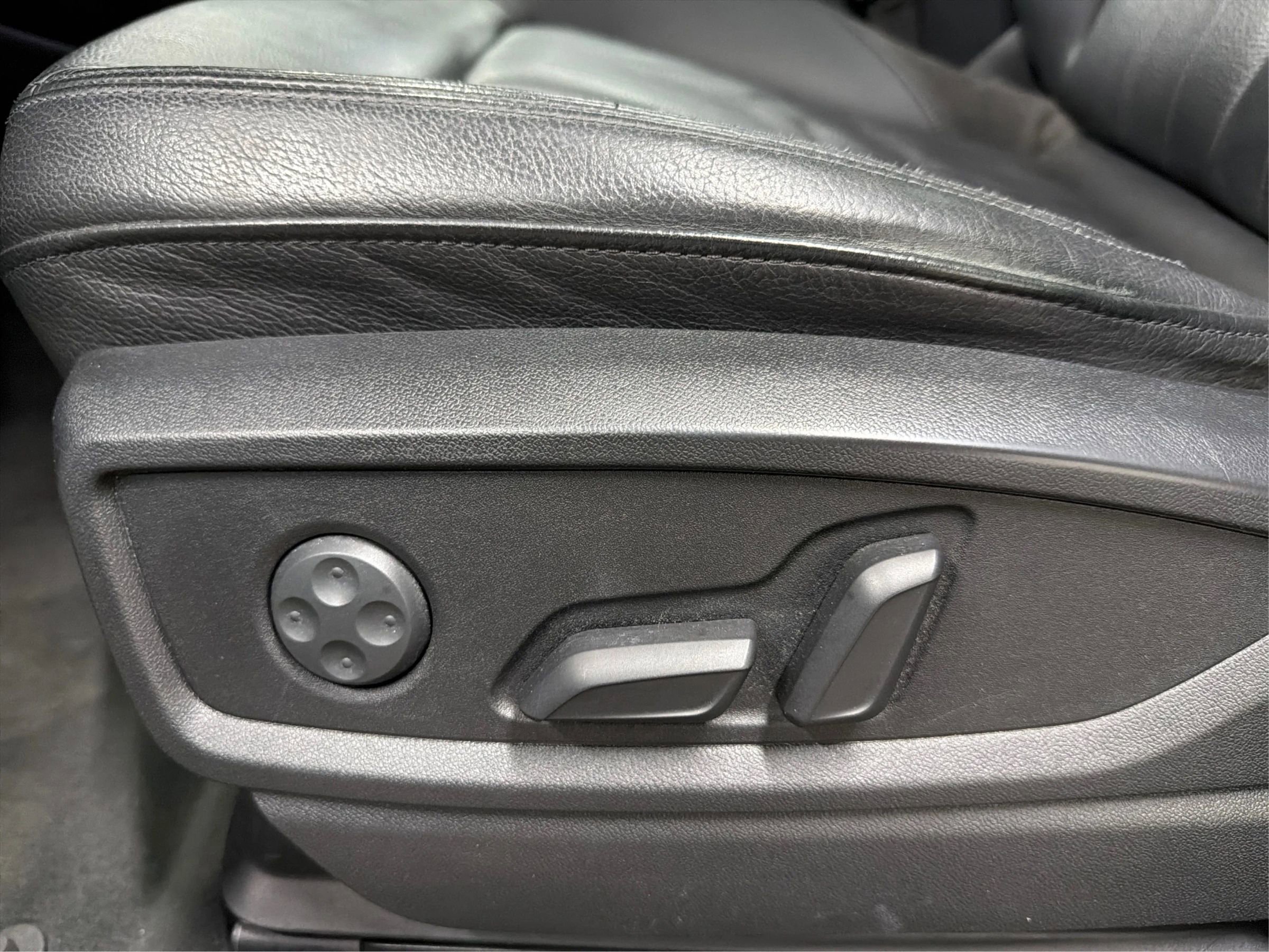 Used 2018 Audi Q5 2.0T Premium image 39